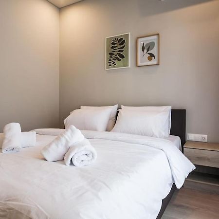 Piraeus Deluxe 2Bdr Apt - Near Metro And Port Buitenkant foto