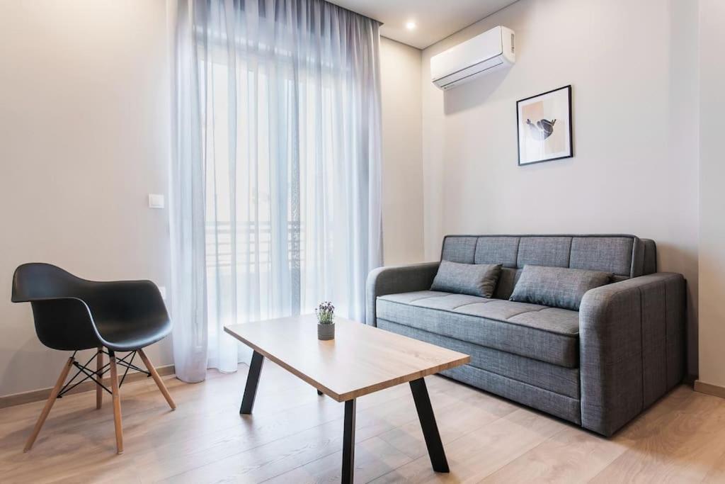 Piraeus Deluxe 2Bdr Apt - Near Metro And Port Buitenkant foto