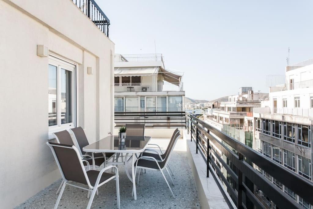 Piraeus Deluxe 2Bdr Apt - Near Metro And Port Buitenkant foto