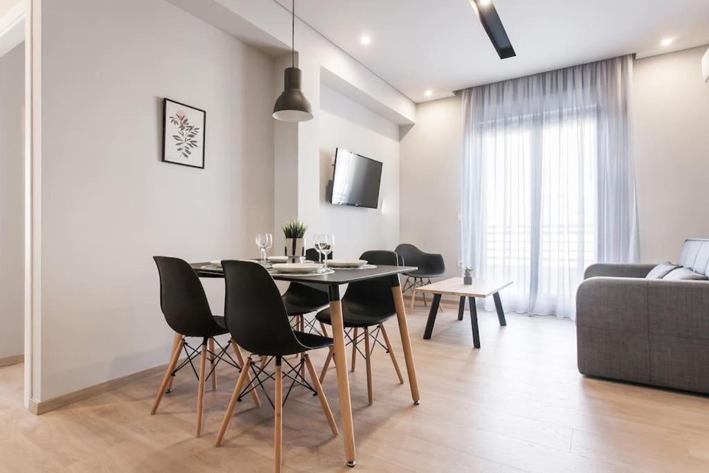 Piraeus Deluxe 2Bdr Apt - Near Metro And Port Buitenkant foto