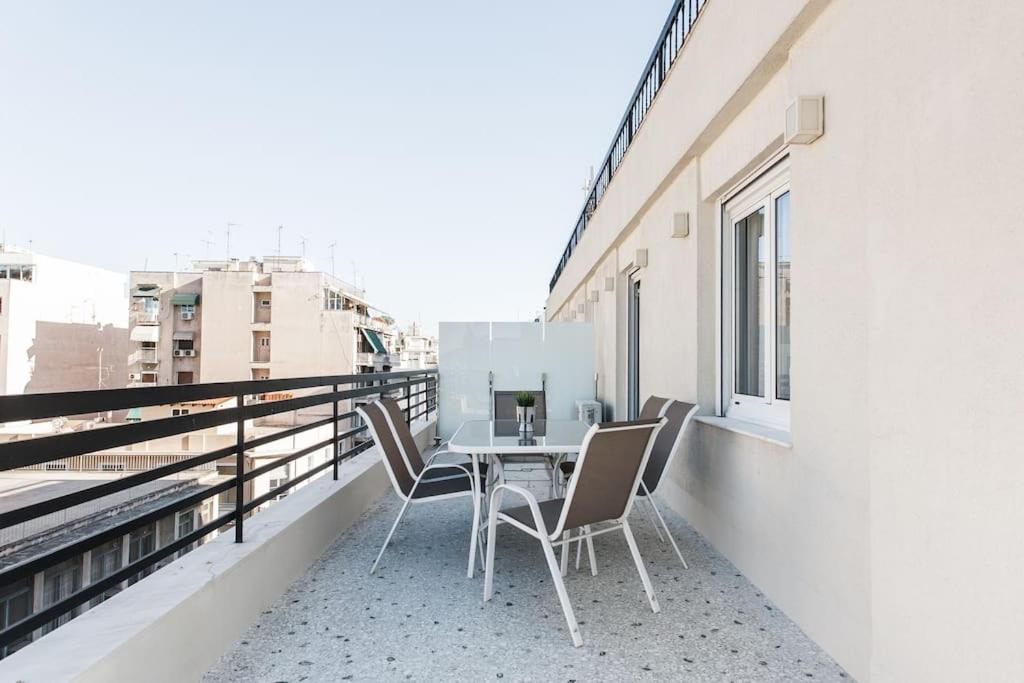 Piraeus Deluxe 2Bdr Apt - Near Metro And Port Buitenkant foto